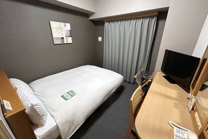 Room 6 of 20
