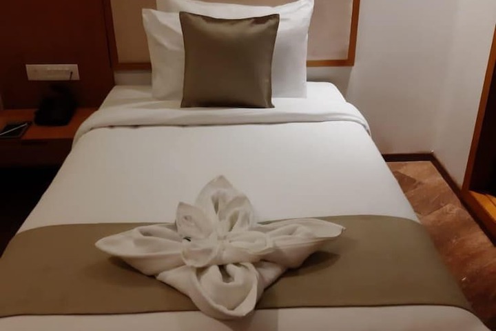 Room 26 of 45