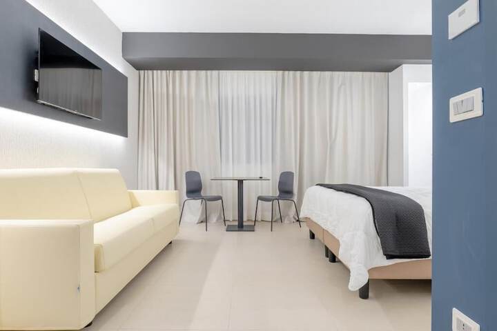 Room 18 of 42