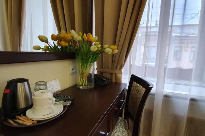 Room 7 of 40