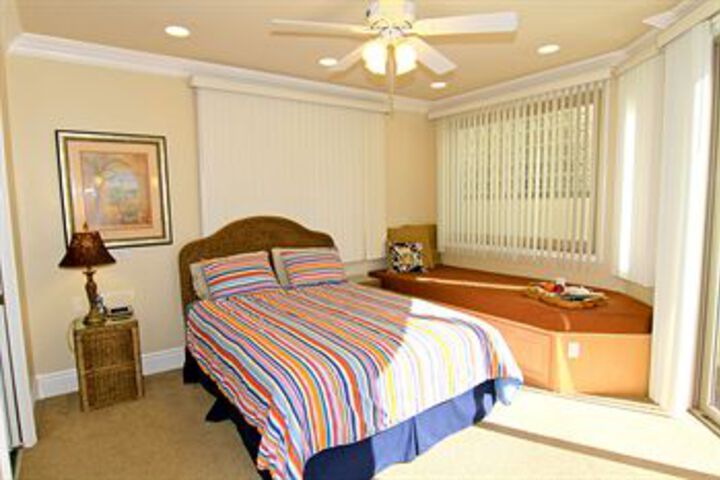 Room 4 of 41