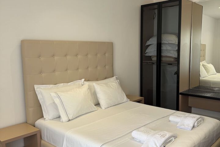 Room 100 of 207