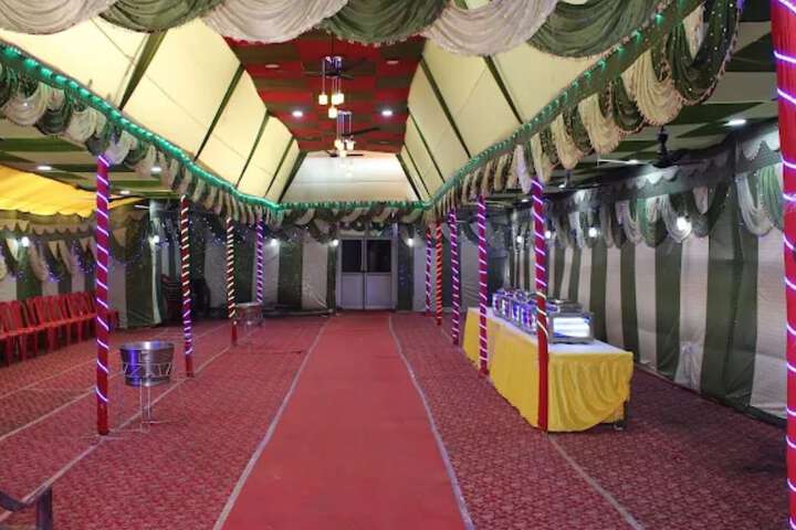 Ballroom/Hall 23 of 27