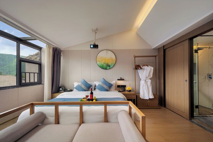 Room 43 of 98