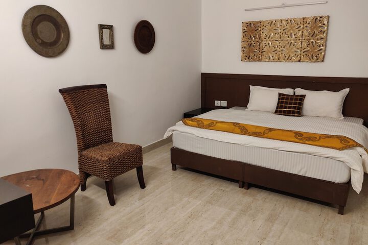 Room 16 of 68