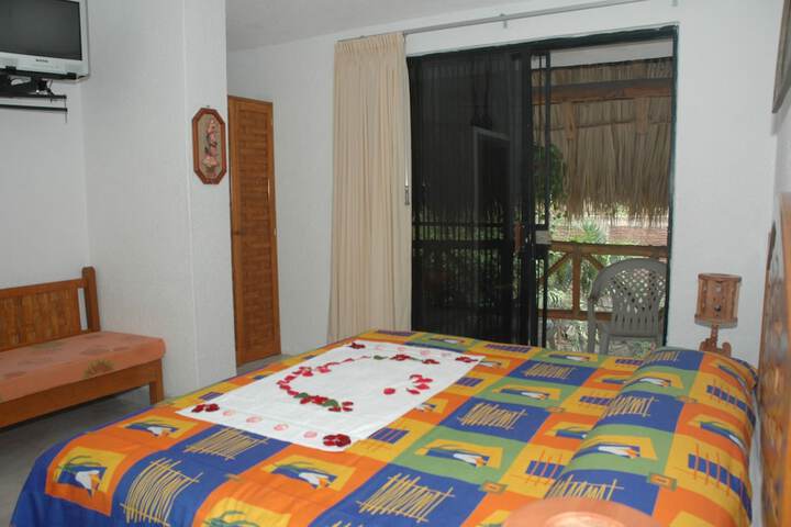 Room 9 of 34