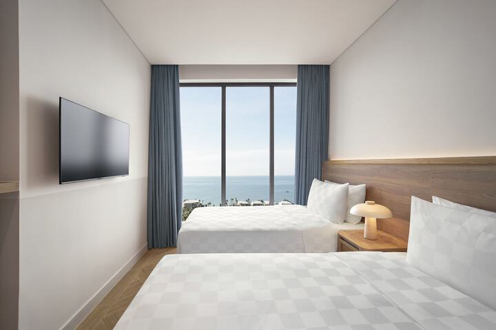 Room 44 of 105
