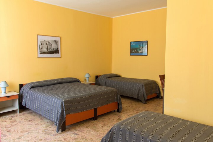 Room 20 of 24