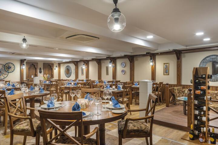 Dining 89 of 134