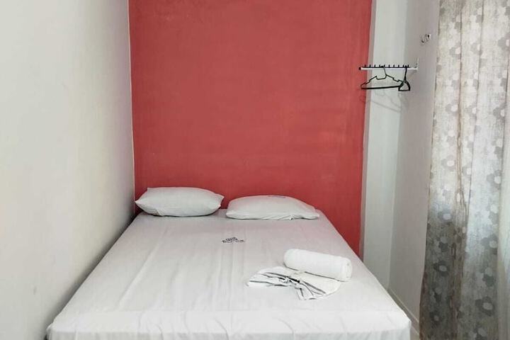 Room 14 of 24