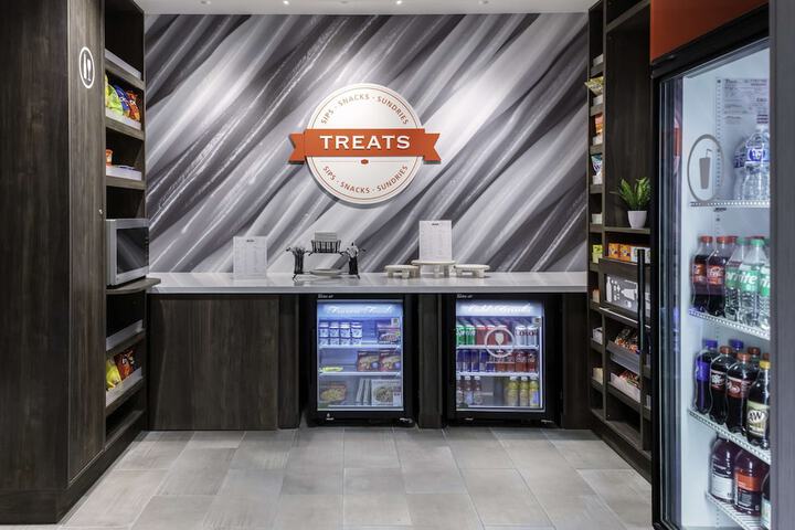 Snack bar