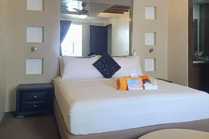 Room 150 of 403