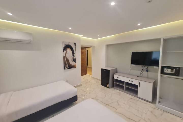 Room 14 of 85