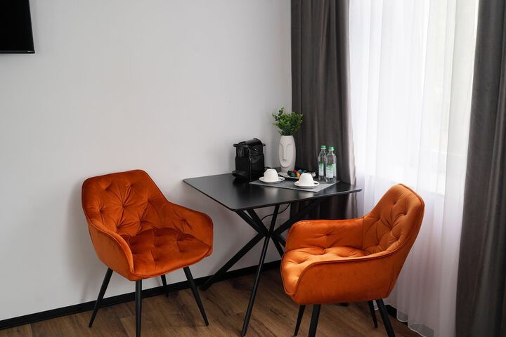 Room 12 of 26