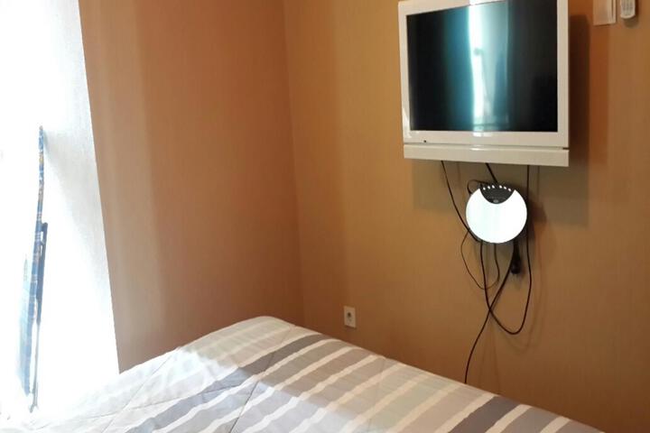 Room 2 of 5