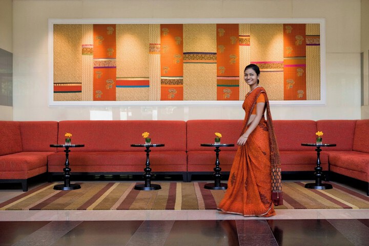 Entrance & Lobby