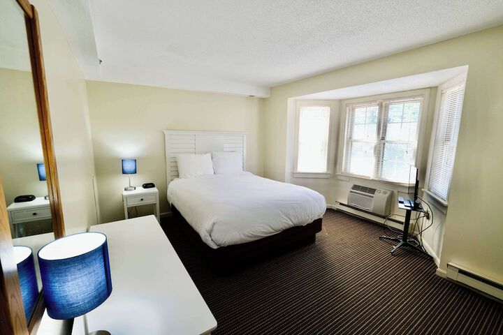 Room 8 of 138