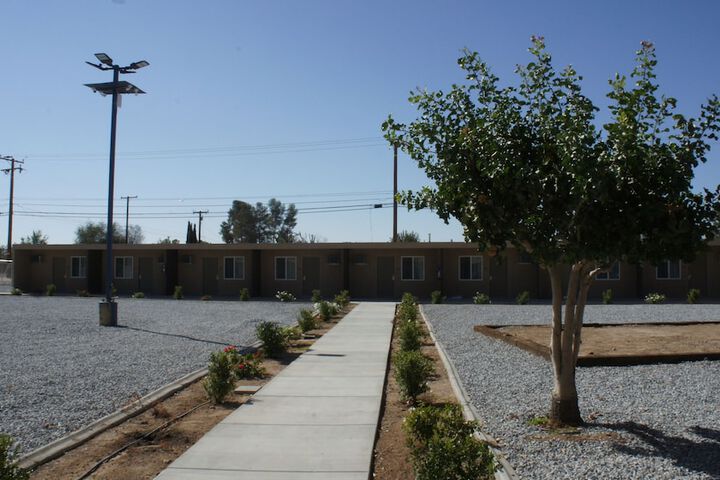 Hotel Exterior 20 of 25