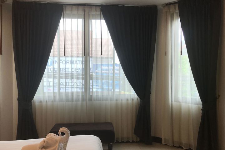 Room 48 of 66