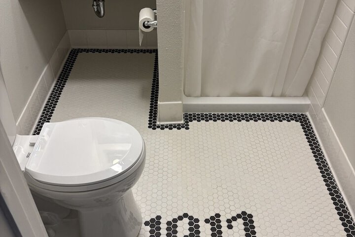 Room 21 of 27