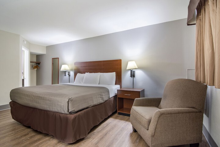 Room 9 of 22