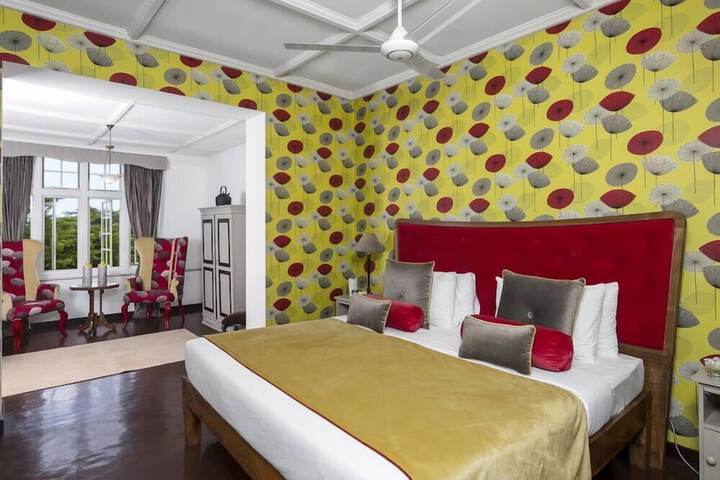 Room 17 of 19