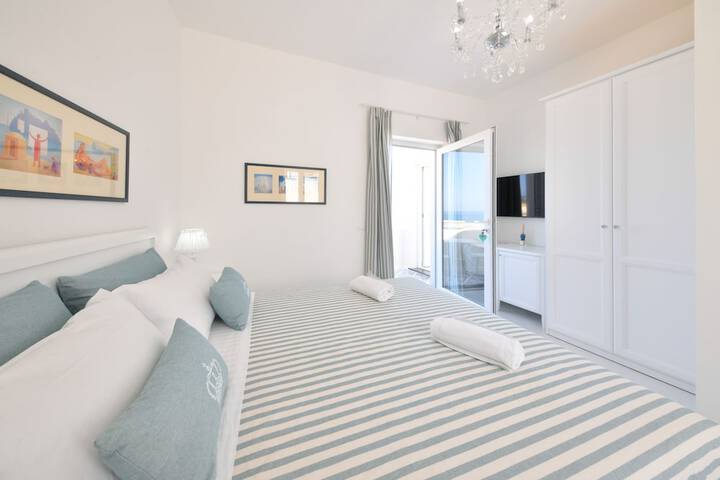 Room 10 of 24