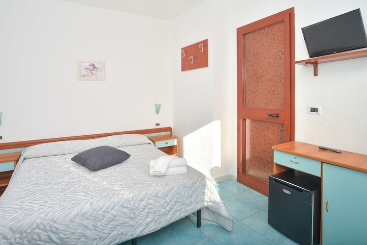 Room 8 of 39