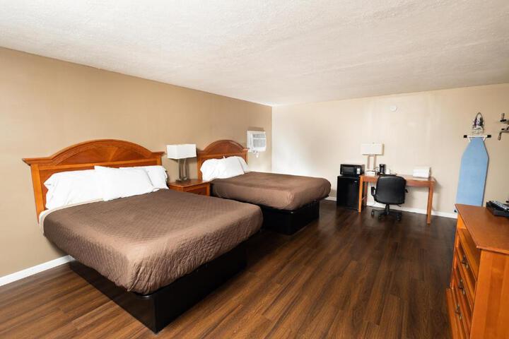 Basic Double Room 2 Double Beds (4 of 5)
