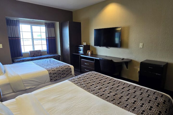 Room 16 of 34