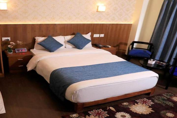 Room 2 of 11