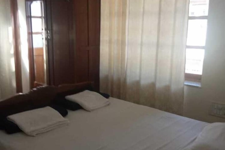 Room 3 of 13