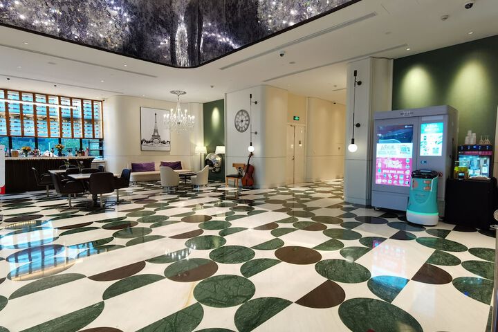 Guest Lobby