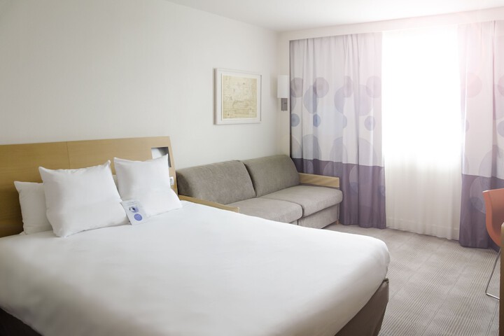 Room 15 of 141