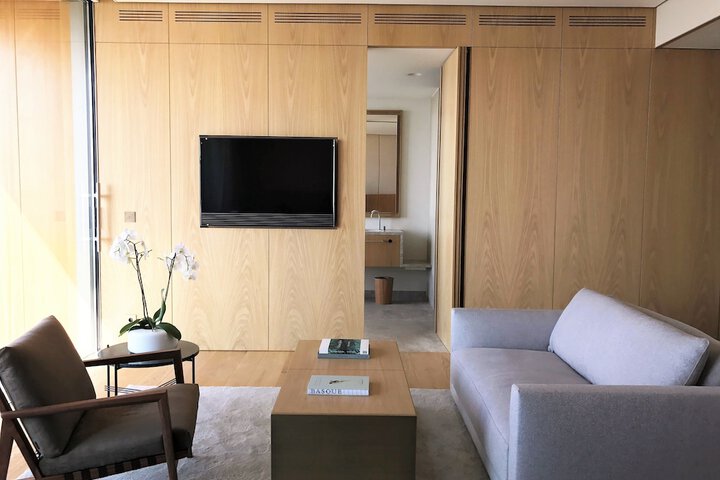 Room 4 of 95