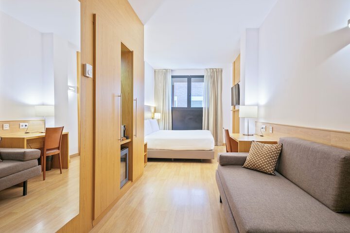 Room 18 of 40