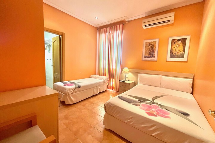 Room 6 of 38