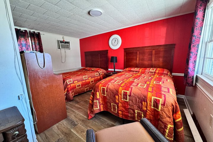 2 Double Beds (19 of 21)
