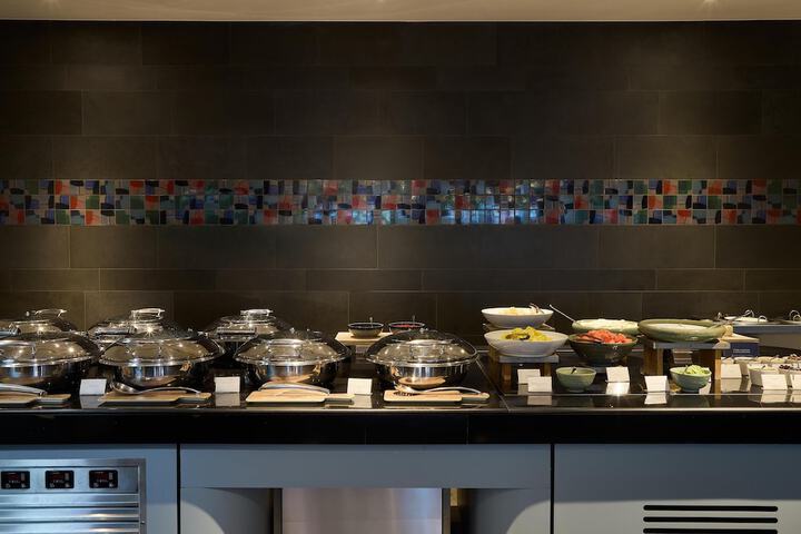 Breakfast/Coffee Service 72 of 120