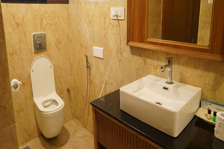 Room 15 of 20