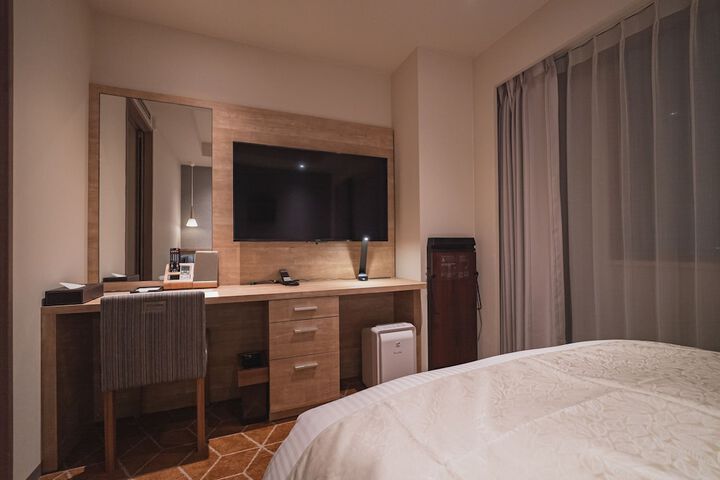 Room 17 of 45