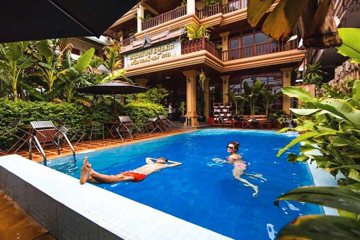 Hotel with Pool