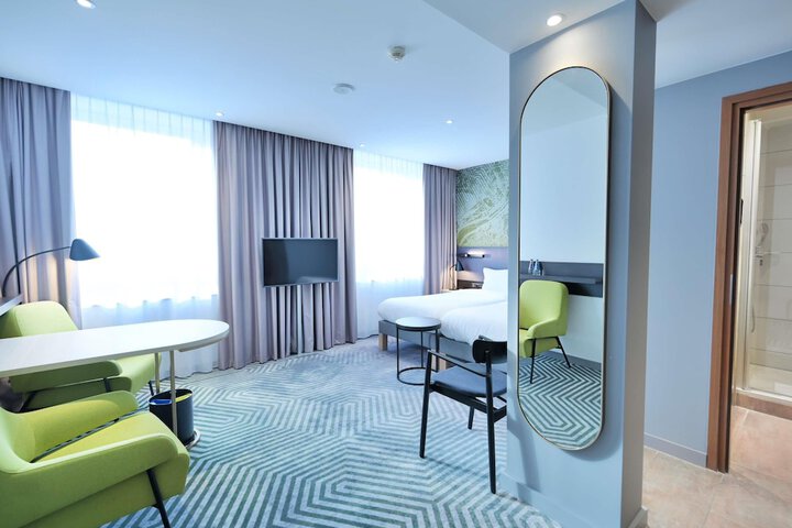 Room 64 of 160