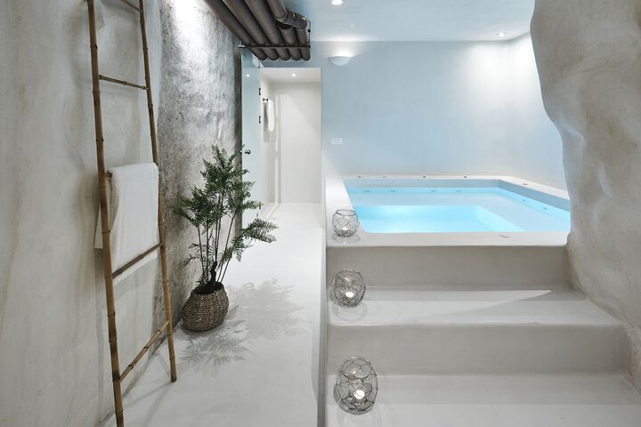 Pool 118 of 174