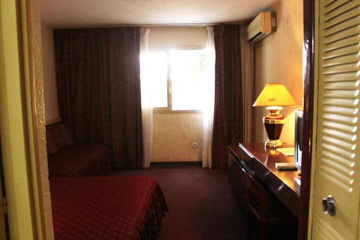 Room 5 of 36