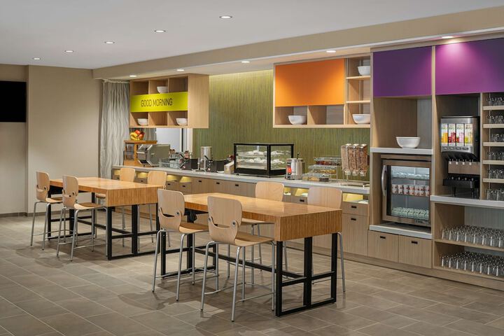 Breakfast area