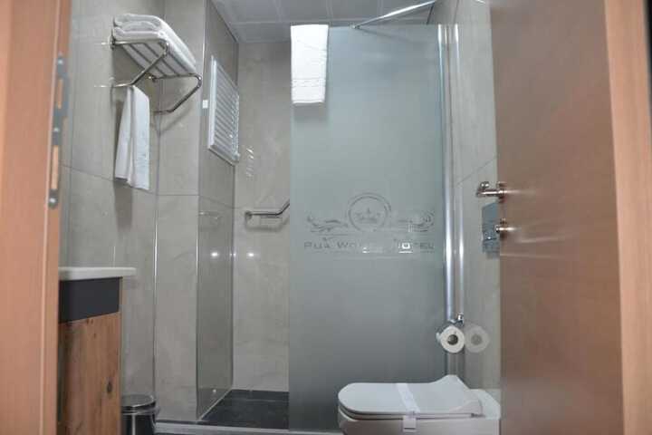 Room 18 of 24