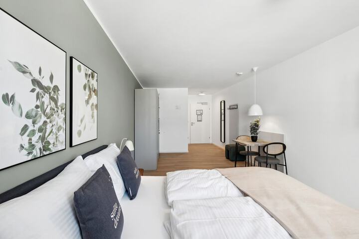 Room 4 of 62