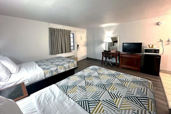 2 Double Beds (2 of 7)