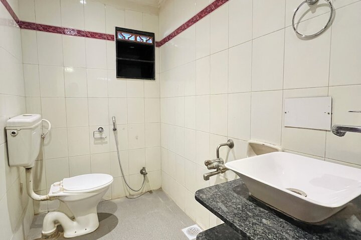 Room 43 of 69